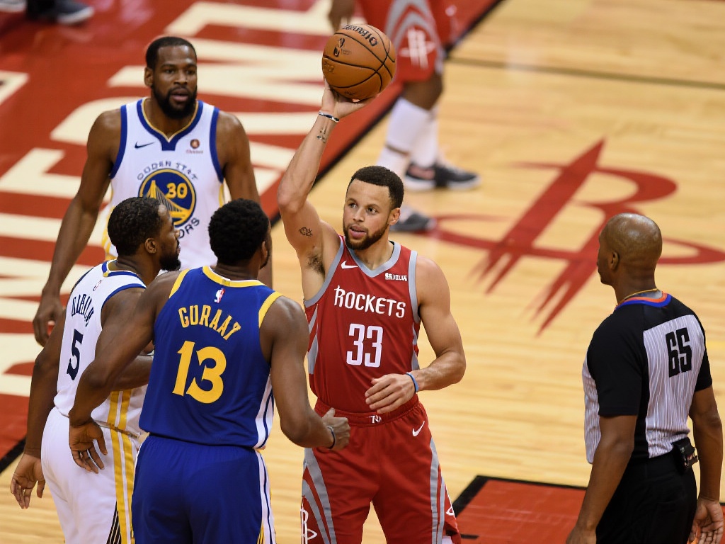 范弗里特爆发26分火箭力克勇士,总比分追至2-3 对这场比赛,专家纷纷指出:火箭如果继续保